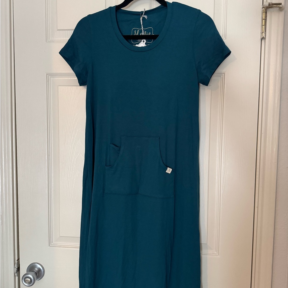 NWT Shelfie “Just Above the Knee” Dress with built in shelf bra. Size L